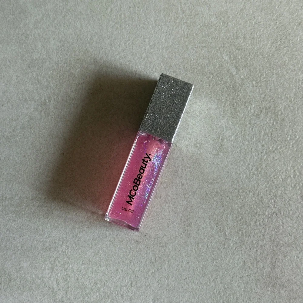 MCoBeauty Lip Oil in Birthday Cake – Glitter Pink High Shine